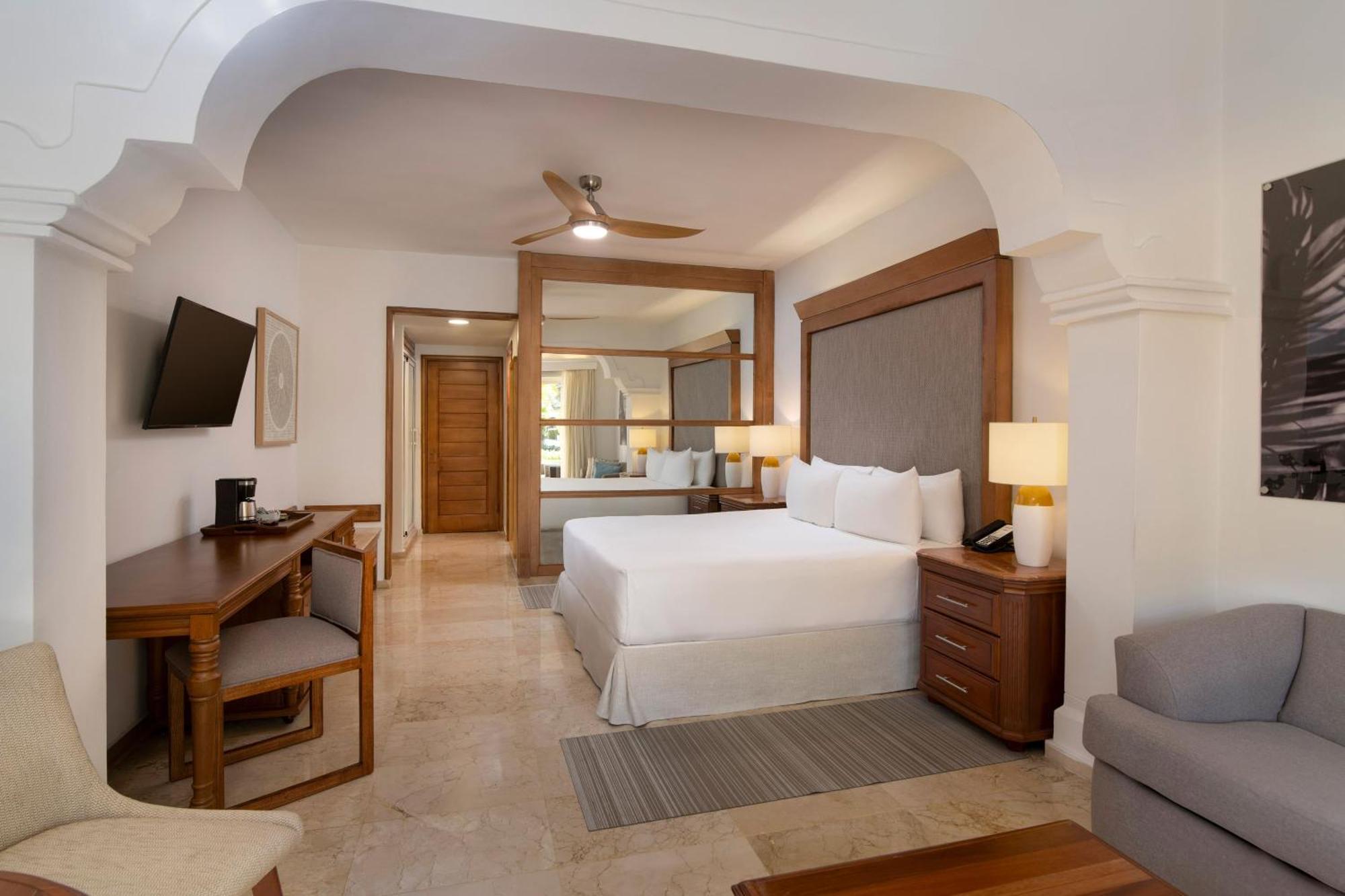 The Level Junior Suite Garden View